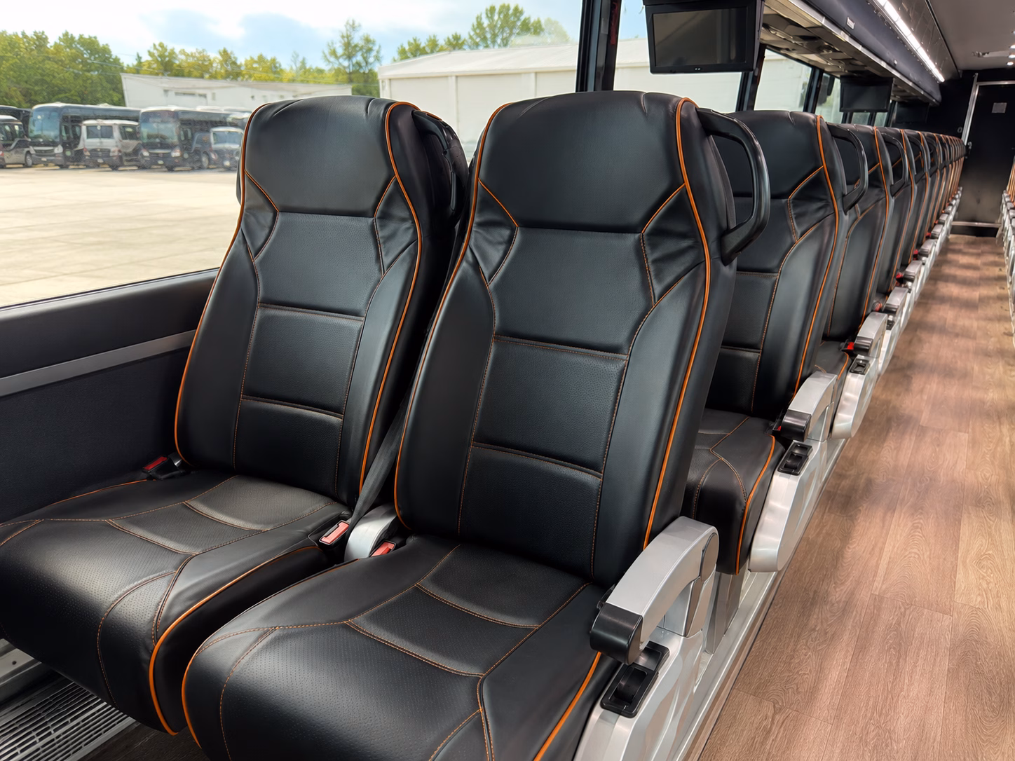 wine tour buses to woodinville washington s premier wine destination