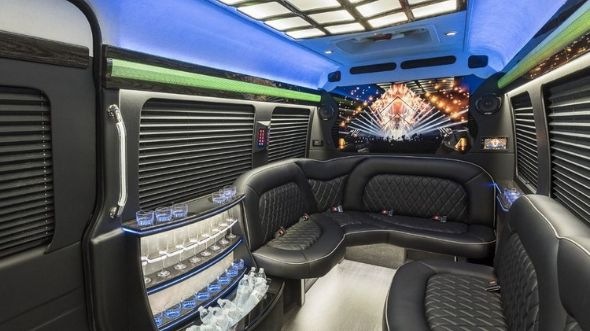 edmonds sprinter limo rental rental